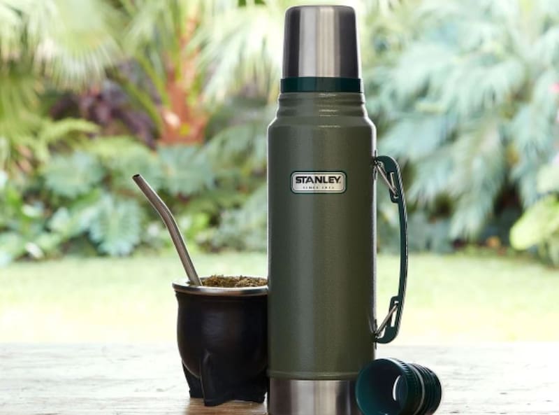 Después de tres años de trámites, Parallel trajo los termos Stanley a la Argentina en 2015.