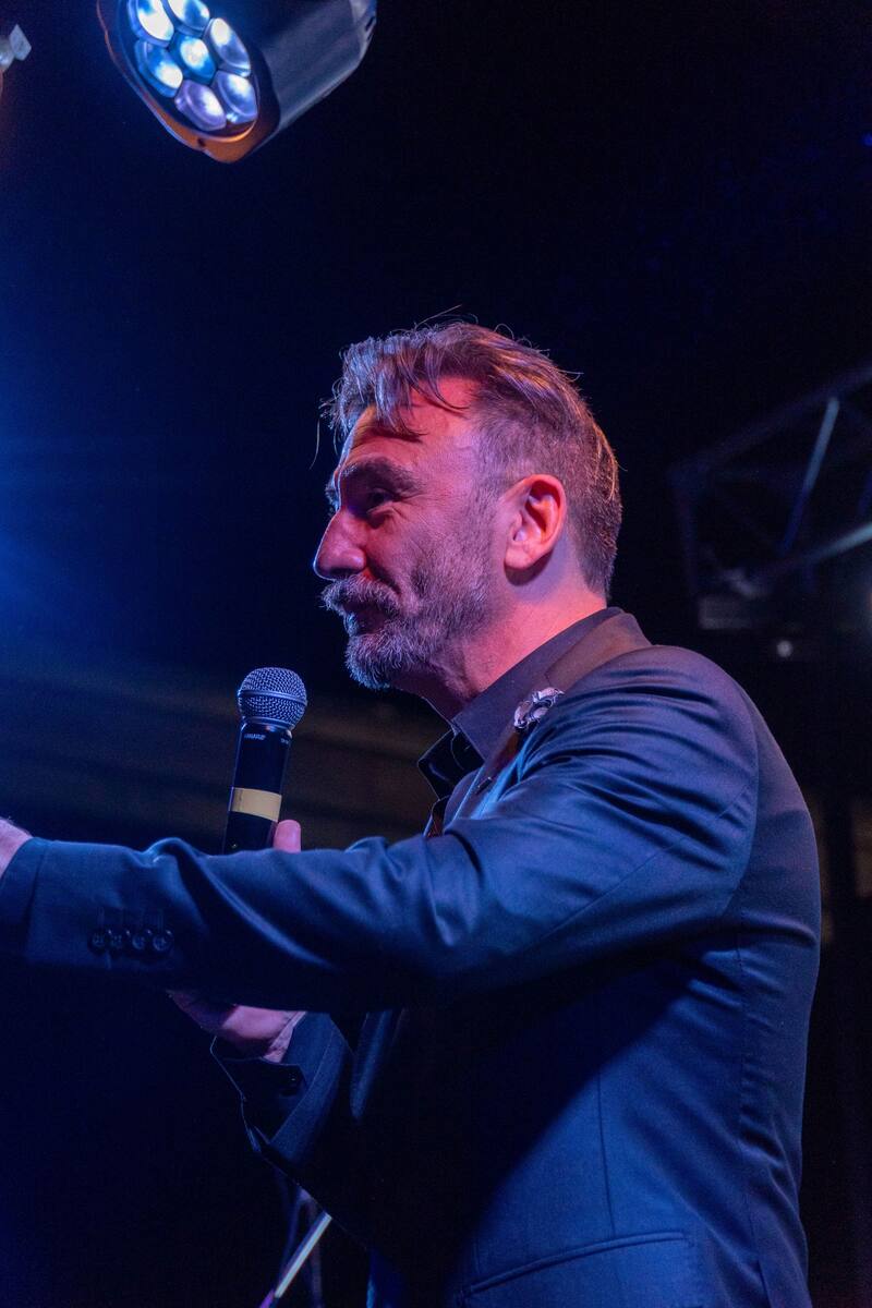 Andrés Ridois, cabeza y corazón de vinos de inspiración divina pero Sin Reglas.