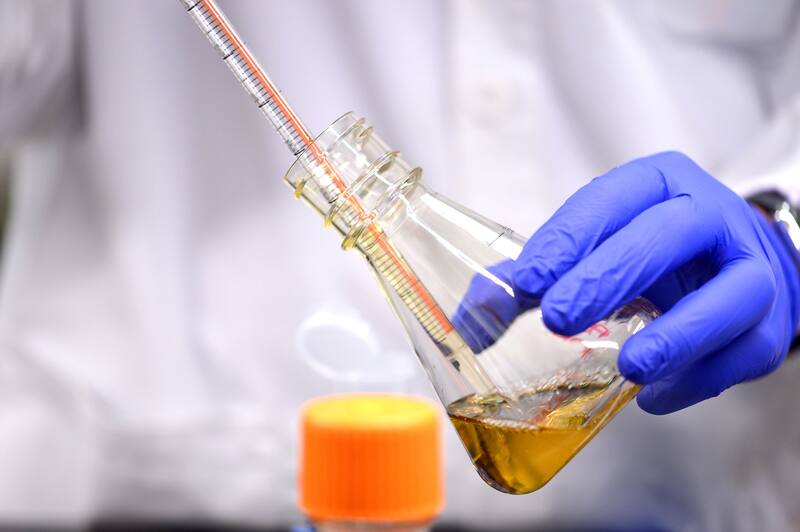 La Fundación Bill y Melinda Gates ha invertido miles de millones de dólares en la investigación y desarrollo de vacunas. (Imagen: archivo)