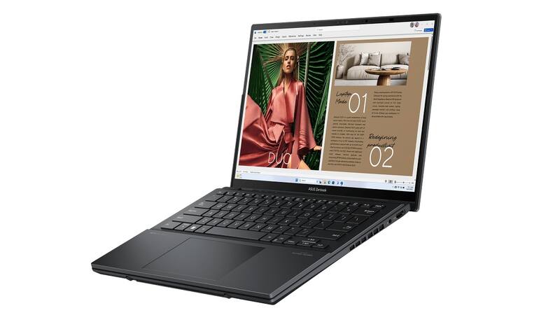 La Zenbook DUO en su configuración de laptop "normal".