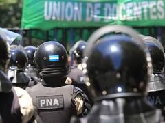 La Policía porteña en la marcha de Moyano: "Nuestro límite son los violentos"