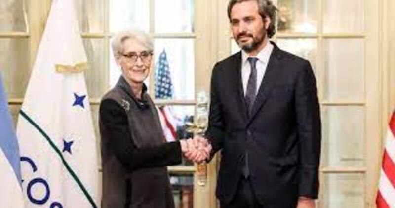 La subsecretaria del Departamento de Estado, Wendy Shermann y el canciller Cafiero