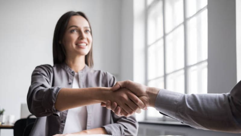 La disposición a asumir riesgos laborales es una característica común en quienes cambian de empleo constantemente.