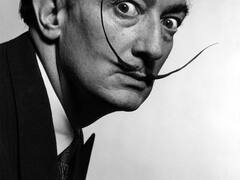 Salvador Dalí, el excéntrico artista catalán con las exhibiciones más visitadas de la historia