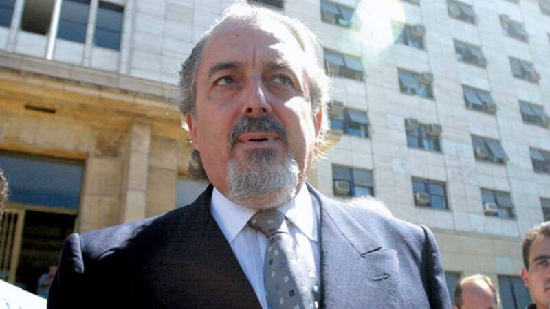 Con el traspaso, los hijos de Raúl Moneta y el empresario Matías Garfunkel buscan cerrar un conflico judicial.