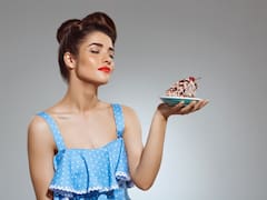 El sencillo hábito recomendado por Harvard para controlar los antojos de dulces: solo te llevará 15 minutos por día