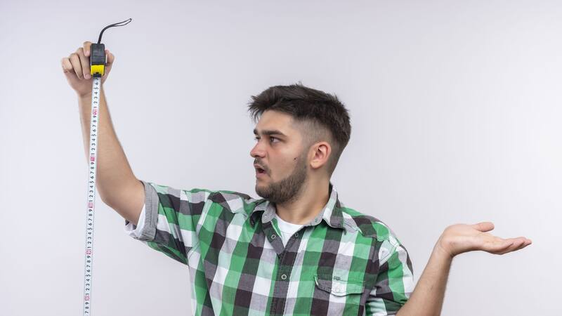 Varios factores durante el crecimiento pueden afectar en la altura de los hombres.