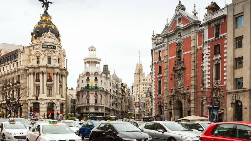 Las prohibiciones de circulación ya transforman la movilidad urbana y anticipan un cambio estructural en el transporte.