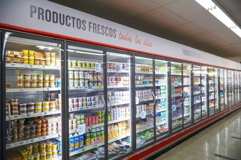 A la par que sigue abriendo locales, la cadena continúa remodelando sus tiendas.