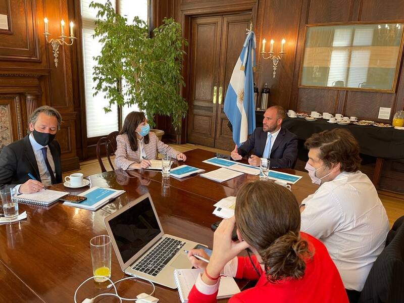 Luis Cubeddu, Julie Kozack, Martín Guzmán y Sergio Chodos, los principales negociadores del acuerdo