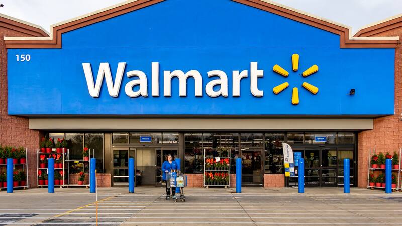 El boicot contra Walmart ha ganado fuerza, con videos que muestran sucursales vacías debido a la protesta.