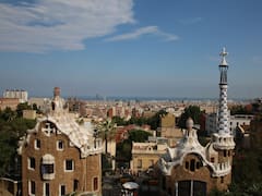 Emigrar a España sin pasaporte europeo: cuál es la forma más conveniente y 100% legal