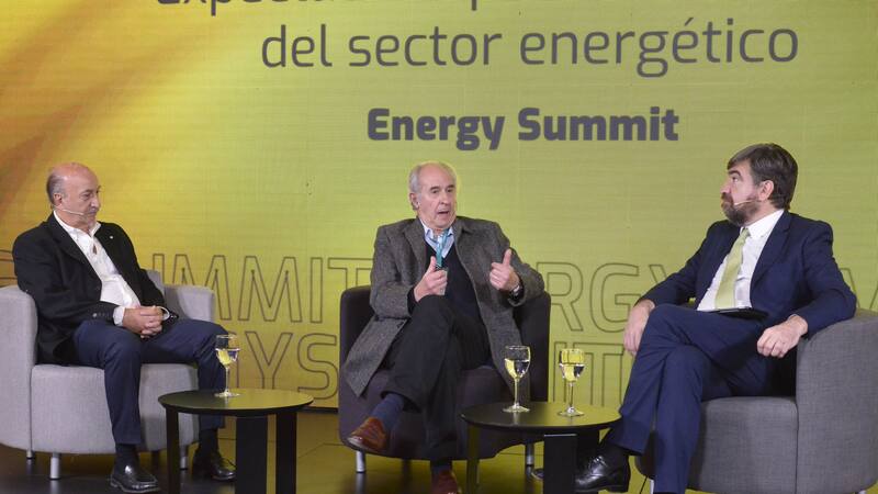 Rabinovich, Lapeña y de Goñi en el evento de energía de El Cronista