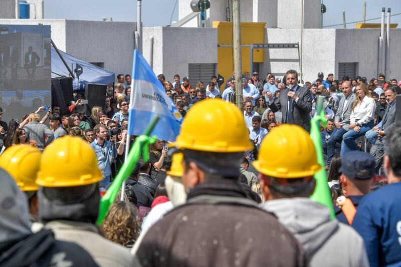 Sergio Massa le habló a los beneficiarios de las viviendas y a los trabajadores de UOCRA