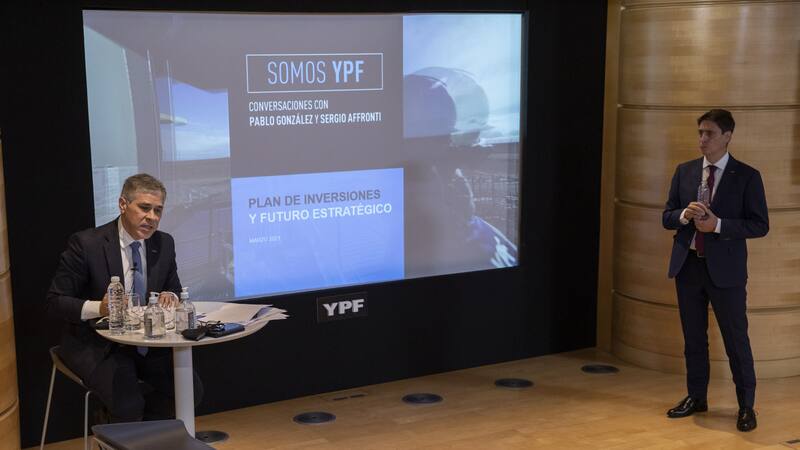 Pablo González y Sergio Affronti, ejecutivos de YPF