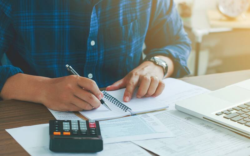 En el caso de Ganancias, la AFIP actualizó el piso para salarios brutos superiores a los $ 225.937, lo que significó una suba del 29,1% respecto al último incremento.