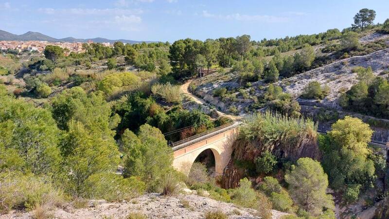 El encantador pueblo valenciano que fue hogar de uno de los cantantes más amados de España.