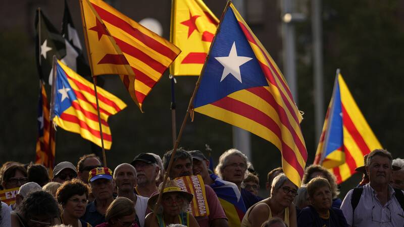 Junts busca sancionar a las empresas que no vuelvan a Cataluña como condición para aprobar el DNU.