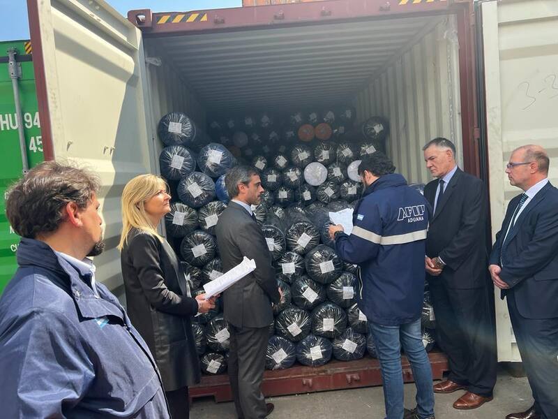 Operativo de la Aduana y Afip con productos comercializados en el Mercosur