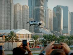 No es un ave, ni un avión: cómo fue el primer viaje ante público del auto volador chino que se probó en Dubai