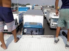 Bolsonaro aliviado por la baja adhesión del paro de camioneros