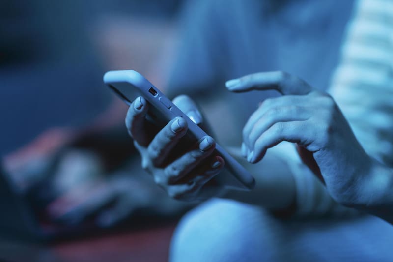 Invertir a través de Mercado Pago es una forma conveniente de obtener rendimientos diarios sobre tu saldo disponible. (Foto: Freepik)