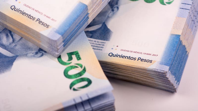 Los billetes de 500 pesos antiguos están siendo reemplazados por billetes de la nueva serie que incluye otras medidas de seguridad.