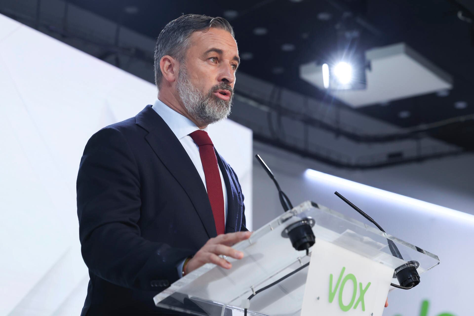 Santiago Abascal en una rueda de prensa tras la reunión del Comité de Acción Política de Vox, en Madrid.