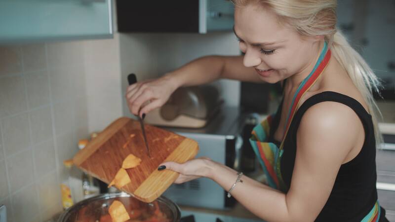 Optar por caldos protecios puede ser una excelente manera de asegurar una alimentación nutritiva y reconfortante en los días fríos
