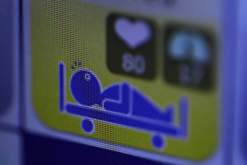 Aplicaciones para monitorear el estado de sueño de ancianos en el celular - Bloomberg