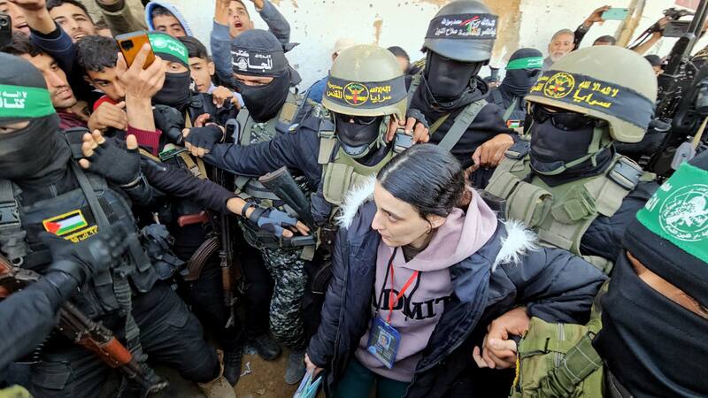 La primera liberada de la jornada fue la soldado israelí Agam Berger.