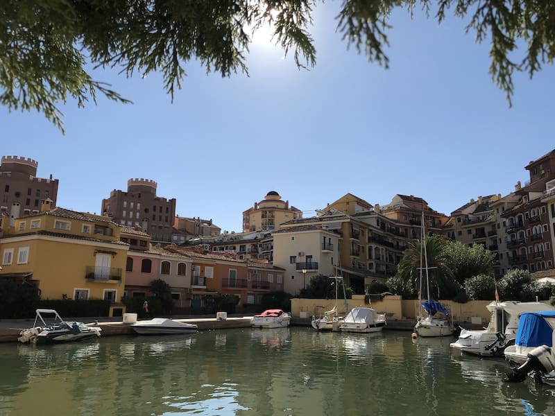 Port Saplaya, España (foto: Wikipedia).