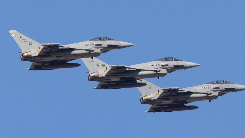 El Gobierno español comprará 25 "supercazas" para reemplazar a sus aviones de combate más viejos.