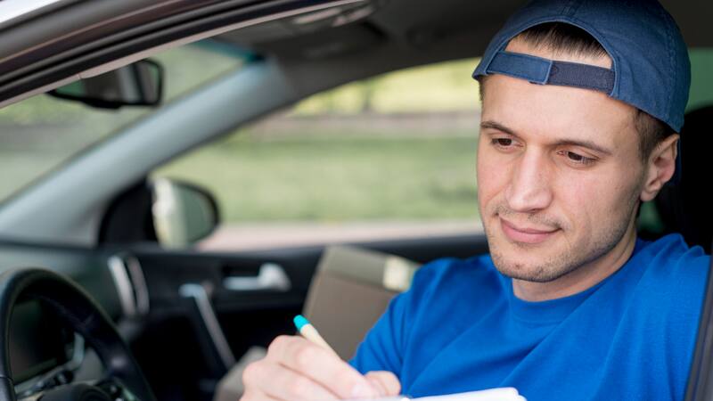 Las multas puede llegar hasta los 400 euros si no se cumple la nueva norma de la DGT