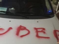 Amenazas, autos rotos y piquetes: así persiguen los taxistas a los chóferes de Uber