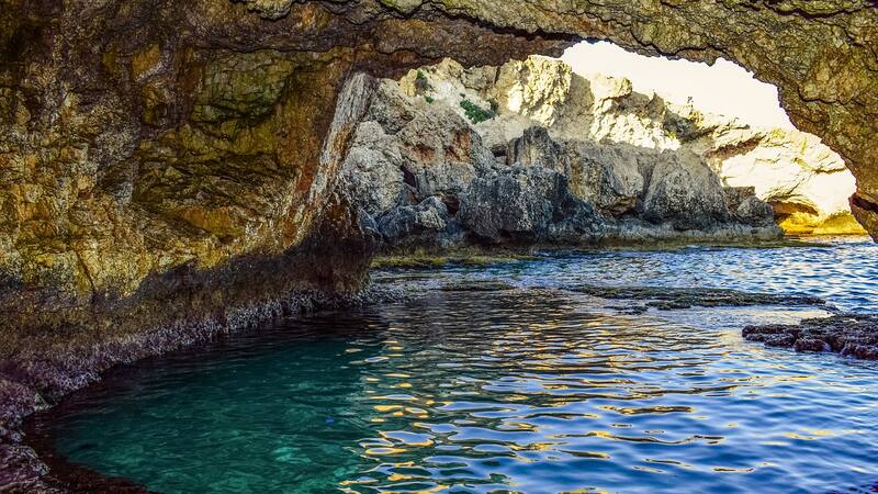 Piscinas de agua. Fuente: Pixabay.