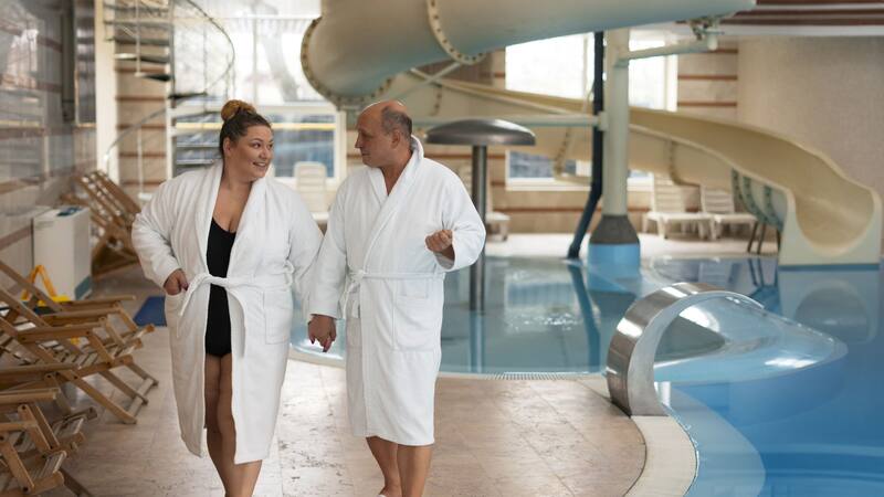 Los baños termales ofrecen beneficios para la salud.