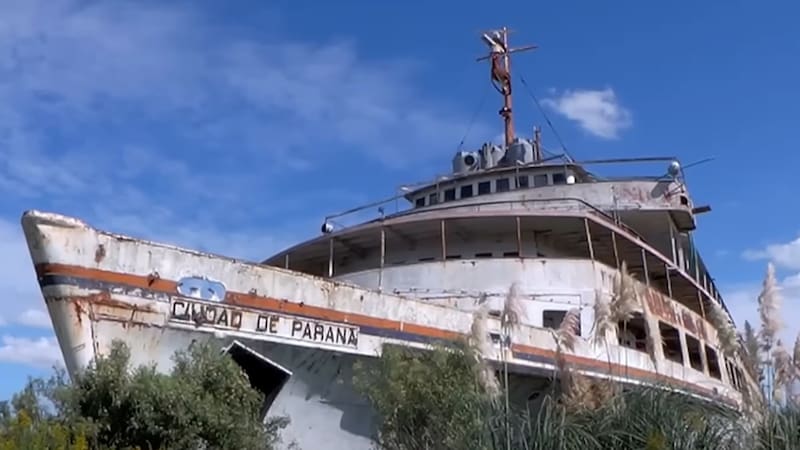 A lo largo de los años, cambió de manos varias veces, pasando de flota estatal a manos privadas.