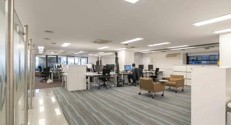 Se trata de un edificio de oficinas en bloque