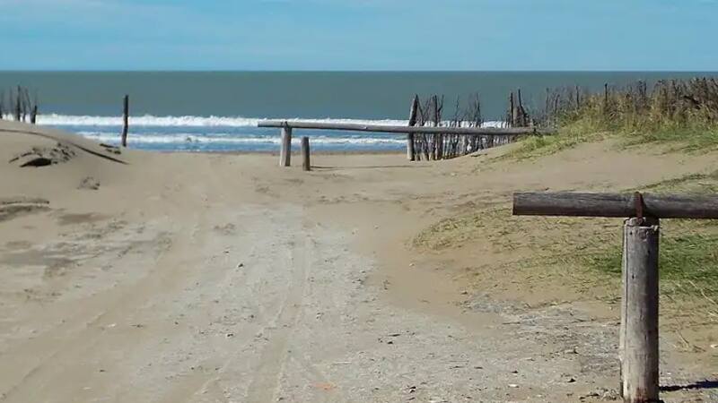 La playa ideal para desconectar se encuentra muy cerca de Mar de Ajó.
