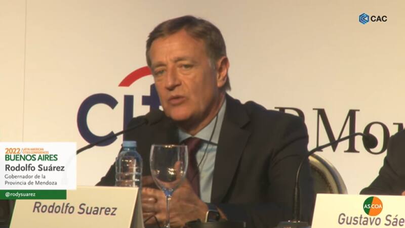 Rodolfo Suárez se refirió a los vaivenes políticos y sus efectos en la crisis económica.