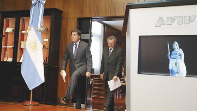 Refuerzan los controles sobre servicios contratados en el exterior