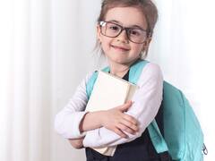 Beca Rita Cetina 2025: pagan extra de 1215 pesos para uniformes escolares, cómo completar el registro para recibirlo?