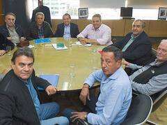 Triaca prometió a la CGT que habrá gradualismo en los cambios laborales