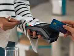 Cambian los pagos con tarjeta de crédito: esto es lo que debes decir si te piden el DNI