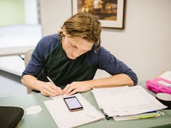 Arranca la oposición de la sanidad pública asturiana: ¿cuánto están pagando en marzo de 2024?