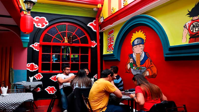 Restaurante de ramen con una increíble ambientación de Naruto en Colombia.