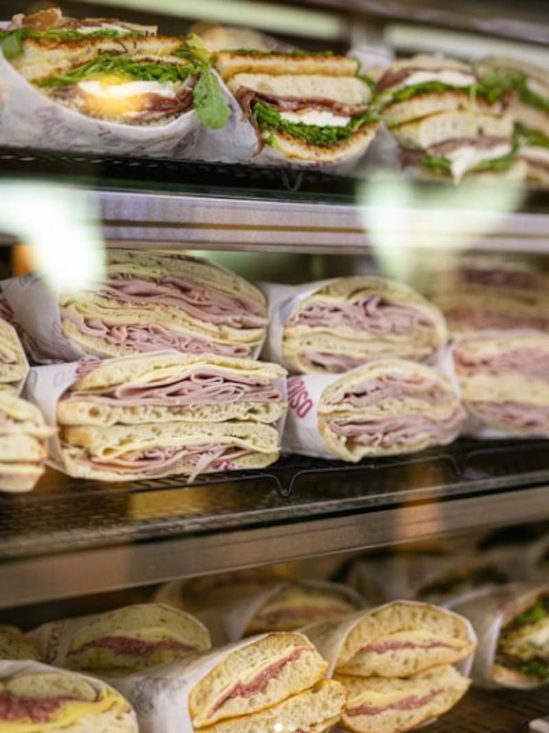 La focaccia rellena es uno de los atractivos. Se puede encontrar en "Braceria".