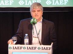 Según YPF hay dos interesados en construir planta de GNL