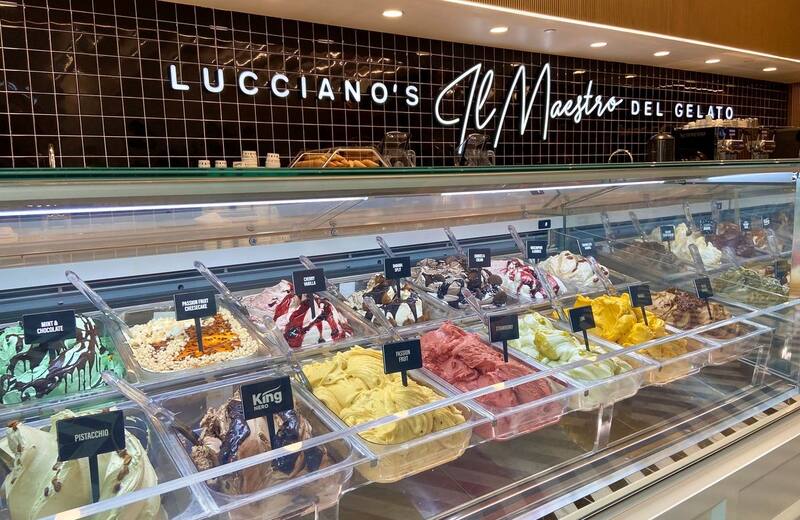 Lucciano's puso en suspenso la inauguración de seis tiendas en el país.